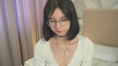 belle_phine — Cam4 stream photo (Apr 2026)