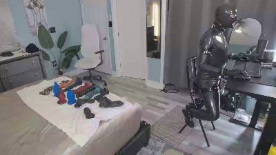 Tightlyrubberd — Cam4 stream photo (Feb 2026)