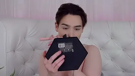 RobbyCharming — stripchatでウェブカムモデルオンライン