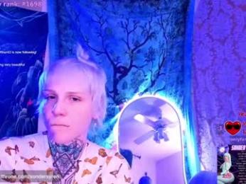 tricky_nymph — chaturbateでウェブカムモデルオンライン