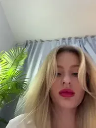 CaseyCumFace — stripchatでウェブカムモデルオンライン