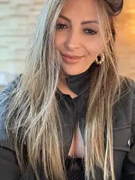 _Abril-Office1 — stripchat