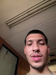 Guillermo618 — Stripchat stream photo (Sep 2026)