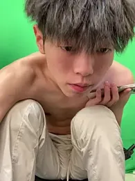 Hu_897 — stripchatでウェブカムモデルオンライン