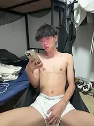 Hu_897 — stripchatでウェブカムモデルオンライン