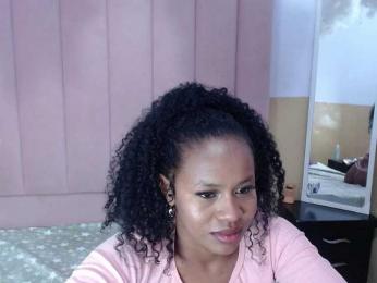 NahomiLips — Bongacams stream photo (Aug 2025)