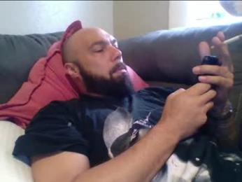 mr8plus — Chaturbate stream photo (Apr 2026)