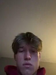 CollegeBull19 — stripchatでウェブカムモデルオンライン