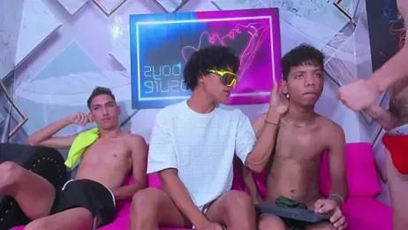 Spicy_guys — stripchatでウェブカムモデルオンライン