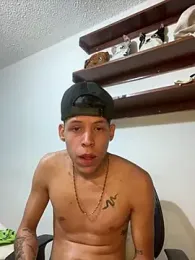 yoskingg — Stripchat stream photo (Aug 2026)