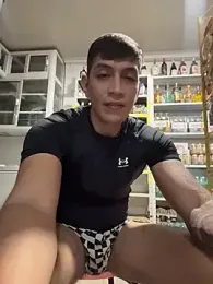 OliverWest04 — stripchatでウェブカムモデルオンライン