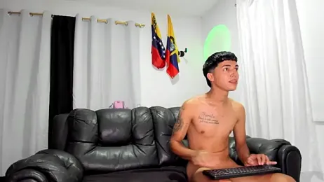 alice2liam — Stripchat stream photo (Aug 2025)