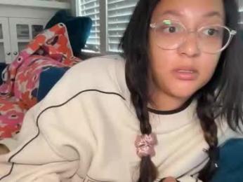 dreamyriri — Chaturbate stream photo (May 2026)