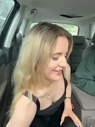 Holly-Glamour — Stripchat stream photo (Jun 2026)