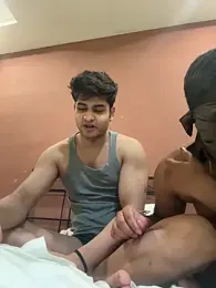 Vihaaanfucks — stripchatでウェブカムモデルオンライン