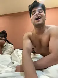 Vihaaanfucks — stripchatでウェブカムモデルオンライン