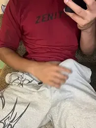 Urdaddyfuck — stripchatでウェブカムモデルオンライン