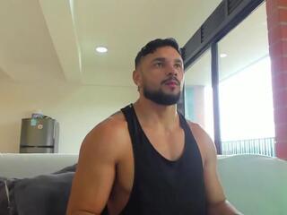 Jackson Wayne — flirt4freeでウェブカムモデルオンライン