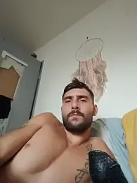 Hugo-doux-domi — Stripchat stream photo (Aug 2026)