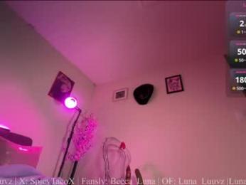 luna_luuvz — Chaturbate stream photo (Apr 2026)