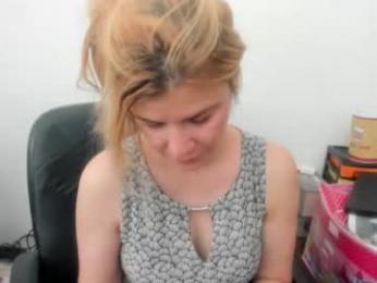 artsyandcraftsy_ — chaturbate