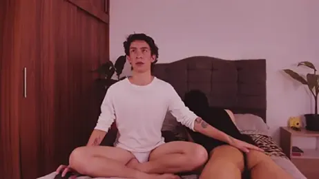 2gays_1Str8 — stripchatでウェブカムモデルオンライン