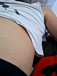 molozeb — Stripchat stream photo (Aug 2026)