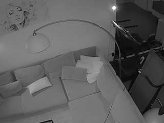 voyeurcam-julmodels-living-7 — camsoda