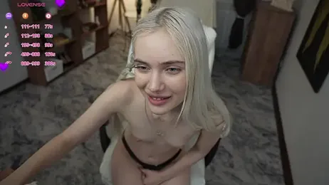 KristalCrowner — stripchatでウェブカムモデルオンライン