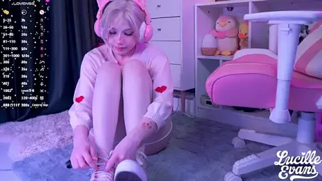 lucille_evans — Stripchat stream photo (May 2026)