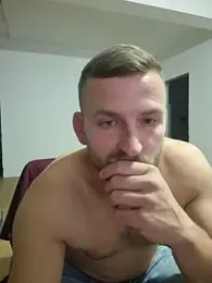mikhael999 — Stripchat stream photo (Sep 2026)