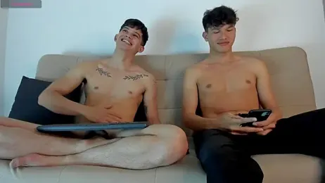 Lucas-Aaron — stripchatでウェブカムモデルオンライン