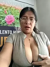 __valentina18 — stripchatでウェブカムモデルオンライン