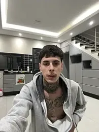 dylan_wolf — stripchatでウェブカムモデルオンライン
