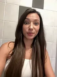 -_MiaQueen_- — stripchatでウェブカムモデルオンライン