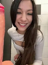 -_MiaQueen_- — stripchatでウェブカムモデルオンライン