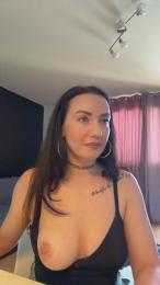 _universia — Cam4 stream photo (Apr 2026)