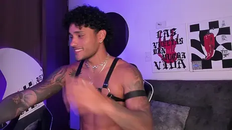 Alessandro_Vanni — stripchatでウェブカムモデルオンライン