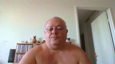 philou75xxx — Cam4 stream photo (Sep 2026)