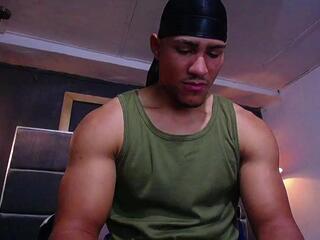 Teddy Fit — flirt4free
