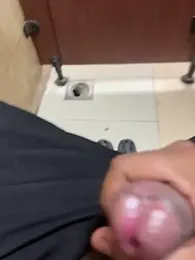 pussy_hunter0 — Stripchat stream photo (Aug 2025)