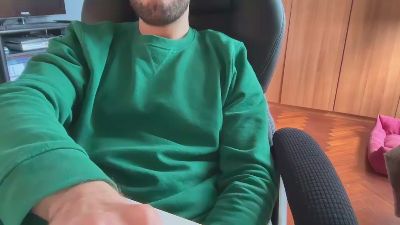 alanempe — Cam4 stream photo (May 2026)