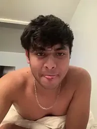 Yemmybees — Stripchat stream photo (Feb 2025)