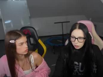 livehub054 — chaturbateでウェブカムモデルオンライン