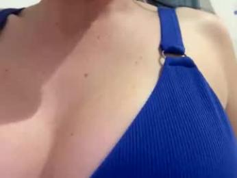 couplemixte25 — Chaturbate stream photo (Mar 2026)