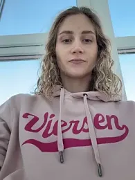 Feral_berry_8133 — Stripchat stream photo (Oct 2025)