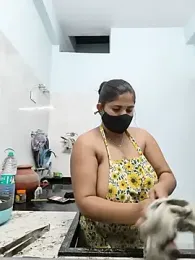 Busty_priya69 — Stripchat stream photo (Aug 2026)