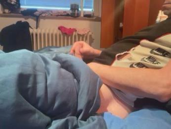 Zeigegeiler69 — Cam4 stream photo (Mar 2026)