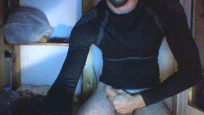 hungsmkr87 — Cam4 stream photo (May 2026)