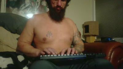Beardedveteran — cam4でウェブカムモデルオンライン